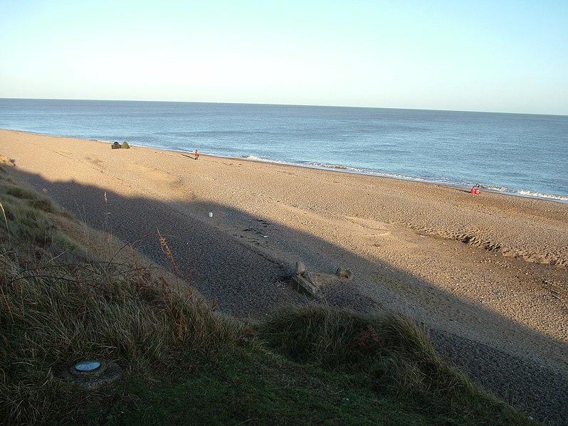 798px-fishermen on thorpeness beach - geograph.org.uk - 2227461