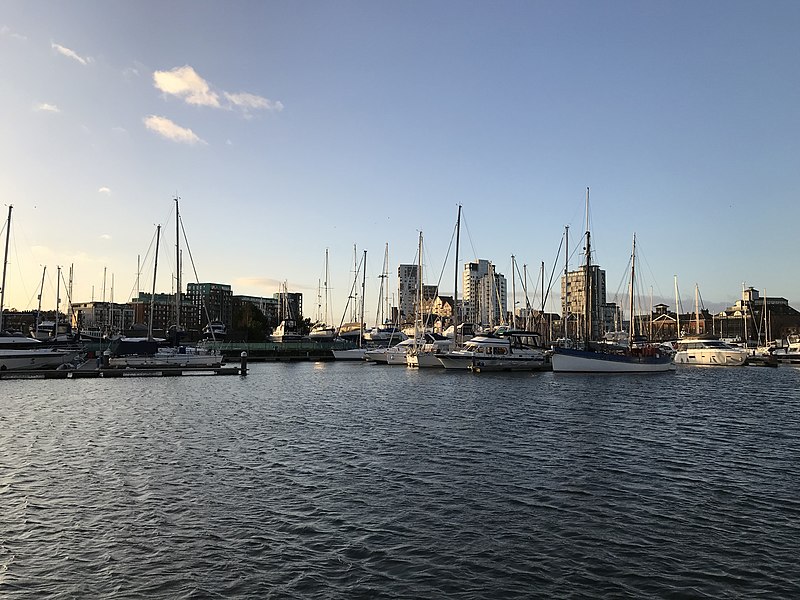 800px-afternoon on the ipswich waterfront