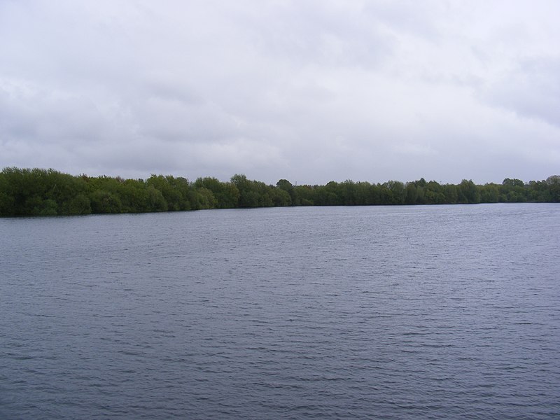 800px-alton water reservoir - geograph.org.uk - 3482727