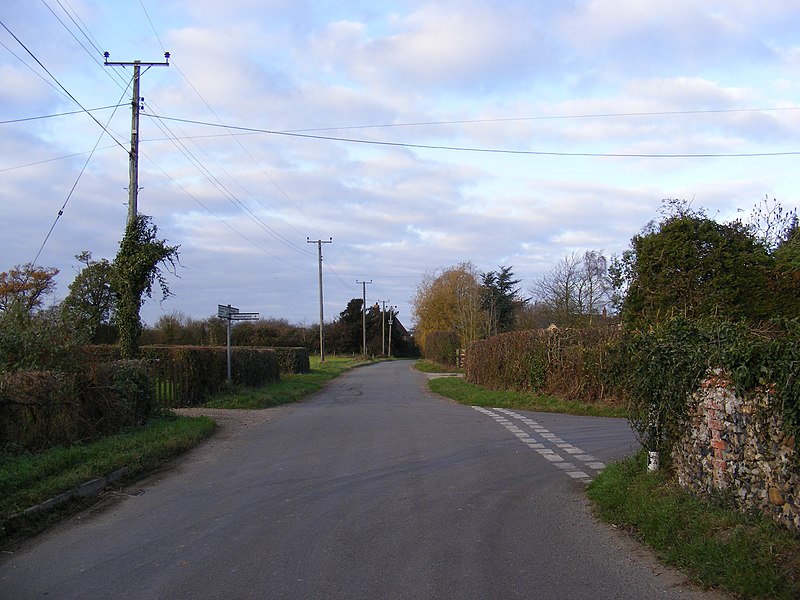 800px-castle crescent - geograph.org.uk - 2717432