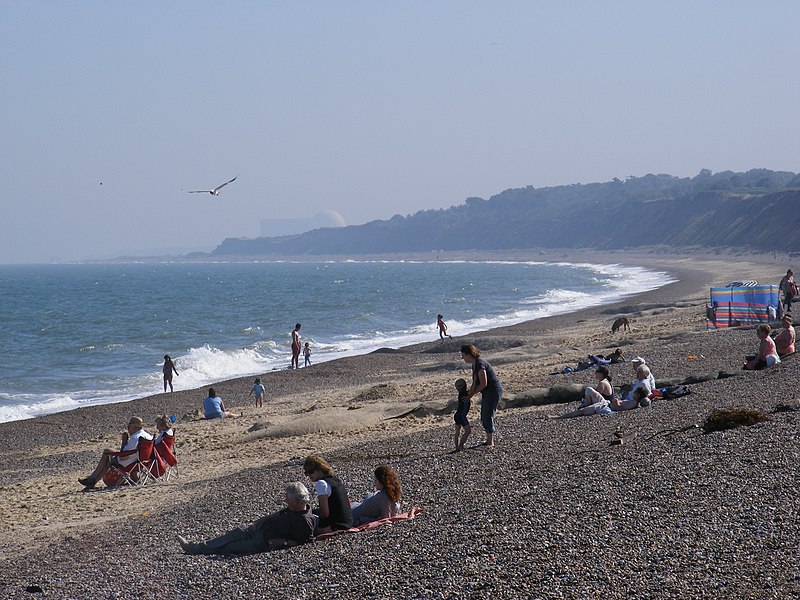 800px-dunwich beach - geograph.org.uk - 895320