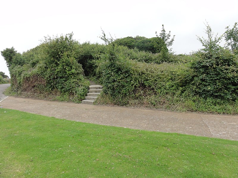 800px-folkestone%2c sandgate point - geograph.org.uk - 3161113