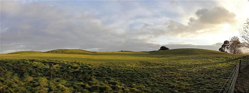 800px-sutton hoo burial site