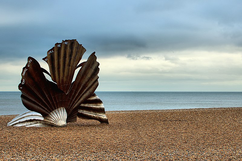 800px-the scallop -aldeburgh beach %2822196618105%29