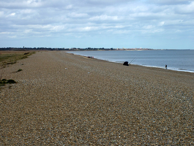 Fishing on dunwich beach - geograph.org.uk - 1220103
