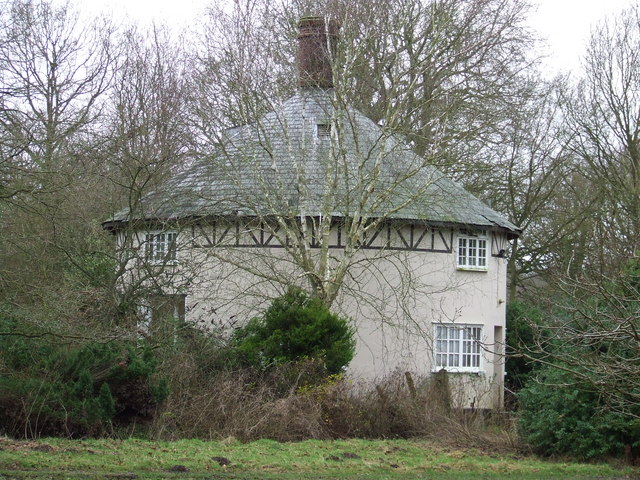 The round house - geograph.org.uk - 663129