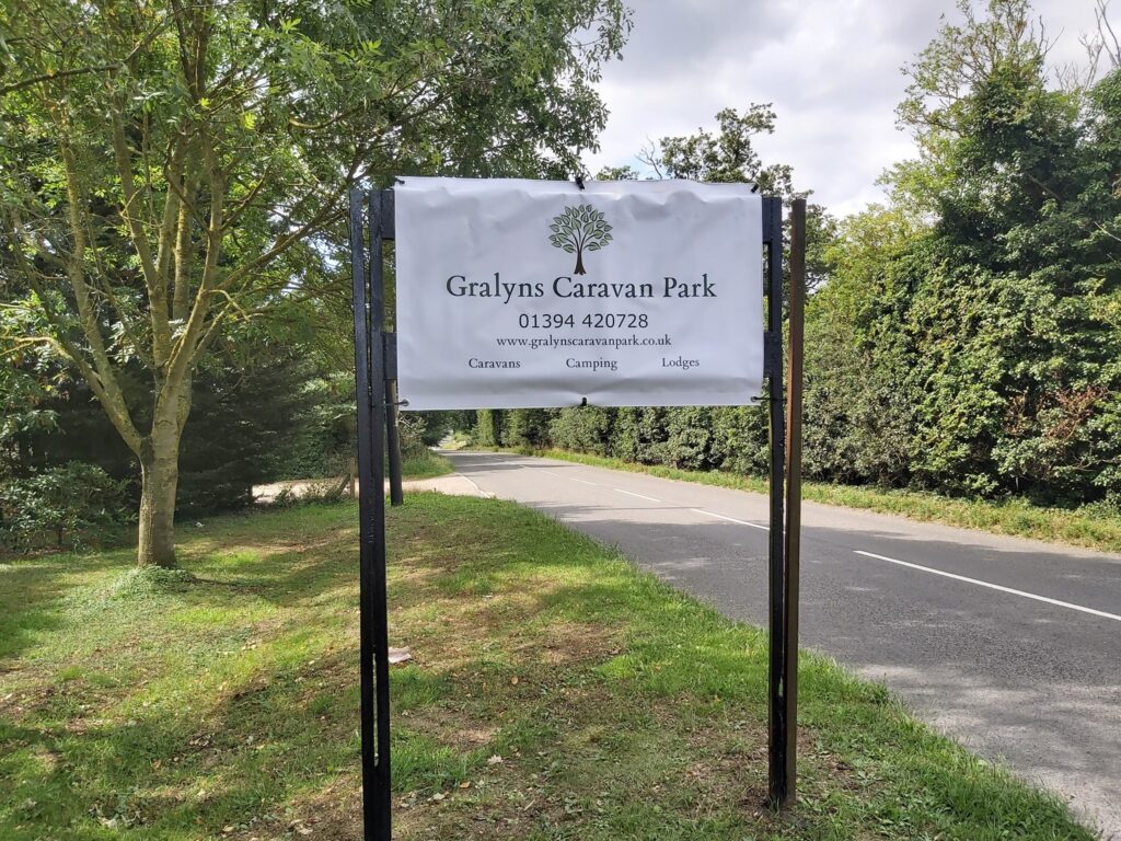 Gralyn's Caravan Park Website | https://gralynscaravanpark.co.uk/